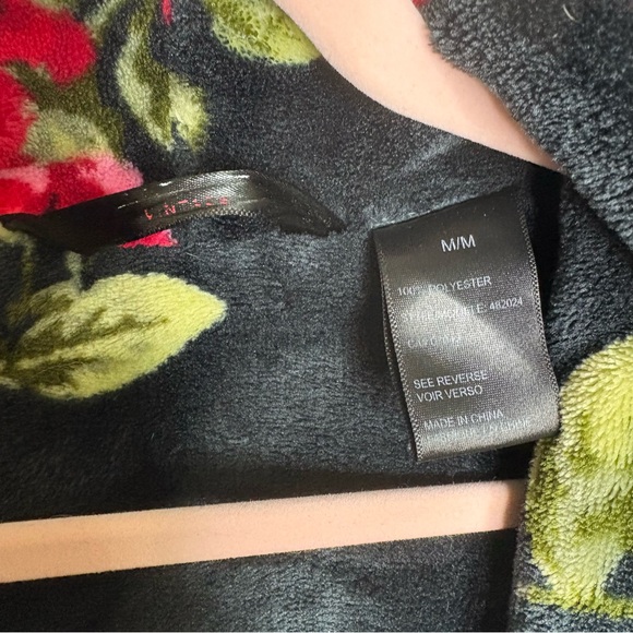 Vintage Noire Jasmine Rose Plush Floral Black Women's Robe M - Picture 7 of 7